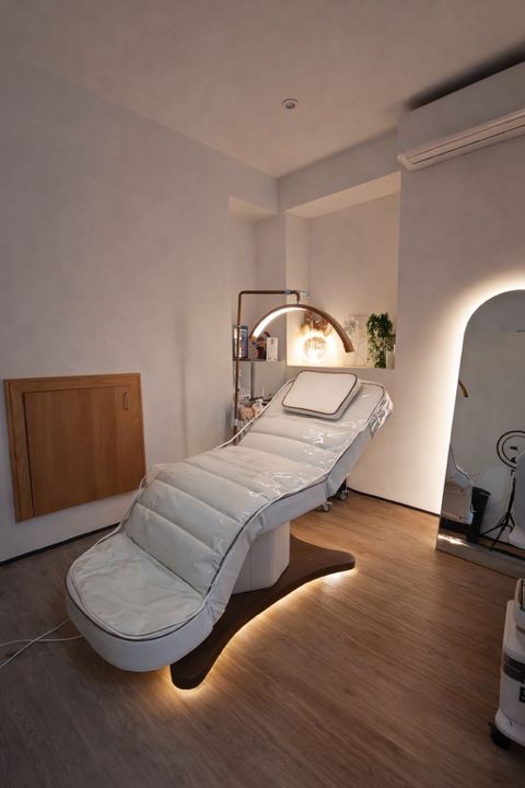 The Glow Medical Aesthetics at Kensington Olympia