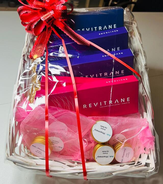 Revitrane Gift Hamper Image