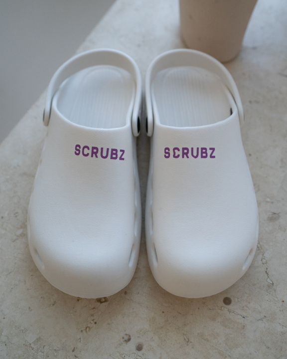 (SCRUBZ) a fresh new look into work wear FOAMIES - WHITE SIZE UK 4 - 2