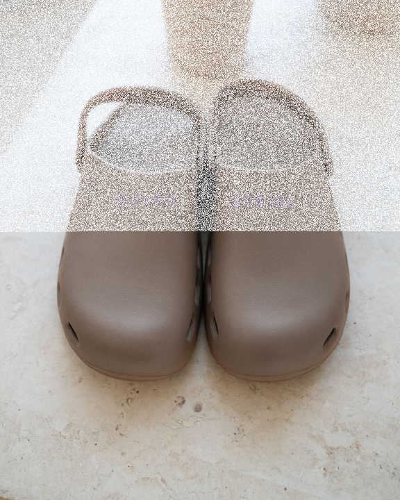 (SCRUBZ) a fresh new look into work wear FOAMIES - TAUPE SIZE UK 4 - 2
